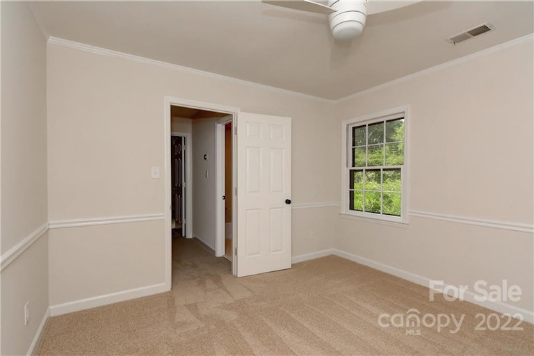 Photo 15 of 29 - 2401 Gold Cup Ct, Matthews, NC 28105