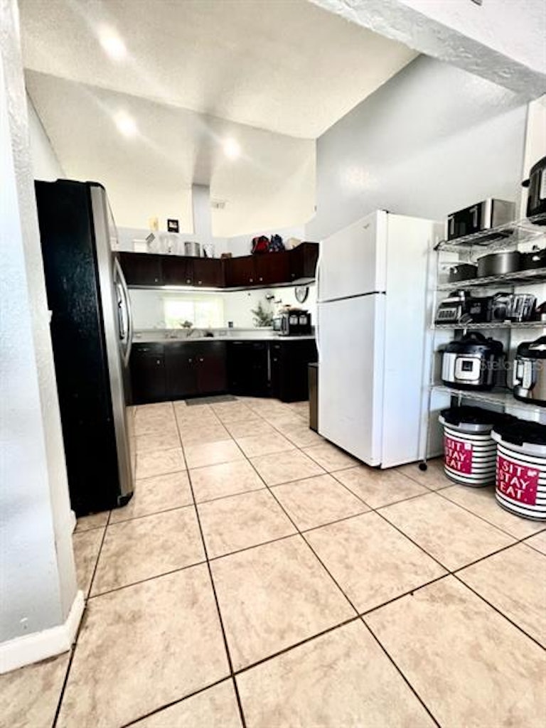 Photo 6 of 18 - 7493 Jessamine Dr, Lakeland, FL 33810