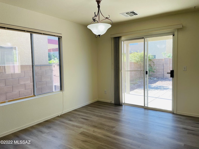 Photo 9 of 19 - 1074 W Sea Urchin St, Tucson, AZ 85704