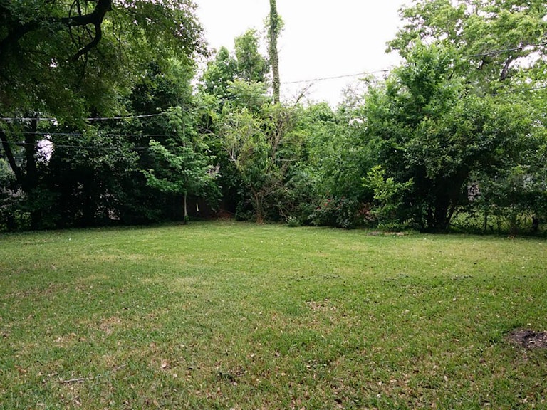 Photo 27 of 30 - 6326 Roos Rd, Houston, TX 77074
