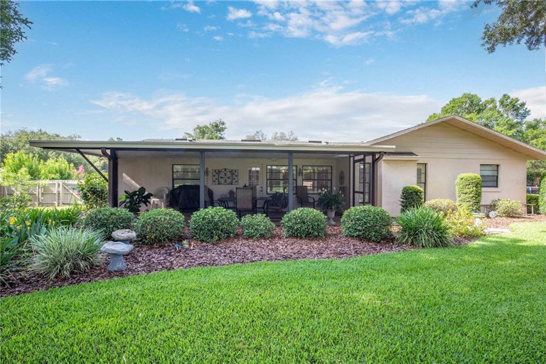 Photo 11 of 14 - 10035 Bunker Rd, Leesburg, FL 34788