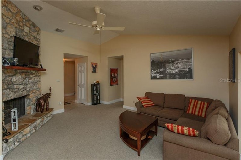Photo 6 of 23 - 8642 Alegre Cir, Orlando, FL 32836