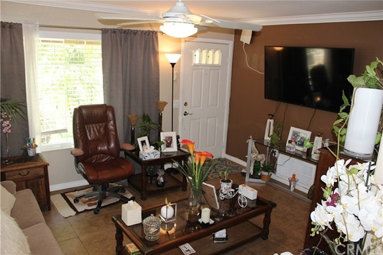 Photo 9 of 19 - 7905 Galway Ct, Riverside, CA 92503
