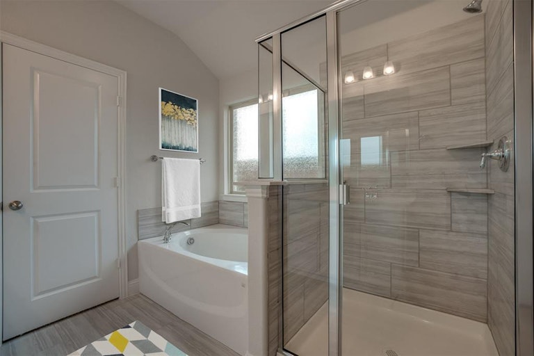 Photo 5 of 10 - 3216 Mountwell Dr, McKinney, TX 75071
