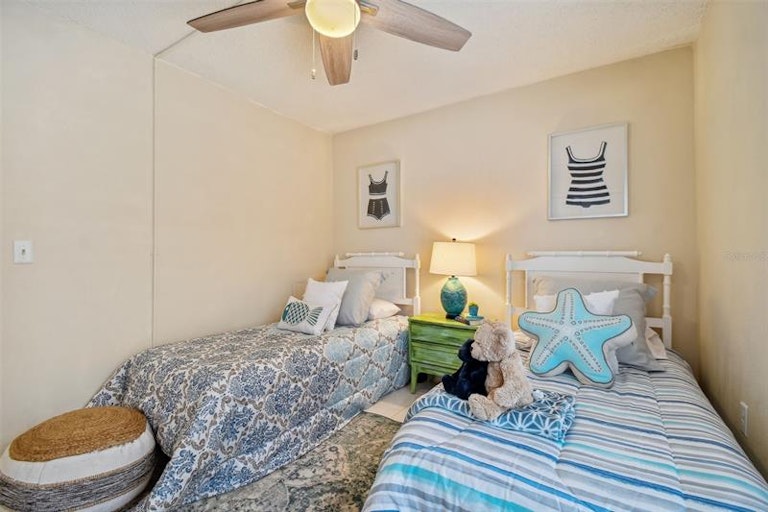 Photo 24 of 45 - 1 Windrush Blvd #5, Indian Rocks Beach, FL 33785