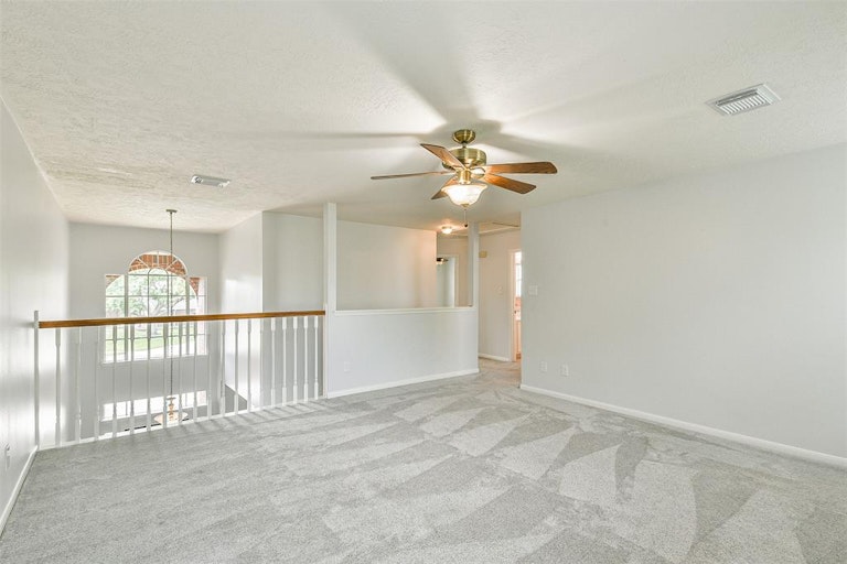 Photo 21 of 34 - 16026 Biscayne Shoals Dr, Friendswood, TX 77546