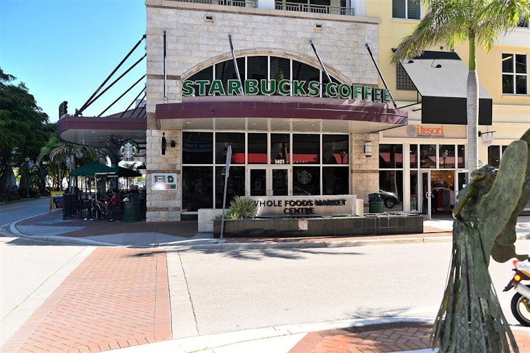 Photo 36 of 67 - 1720 Chester Ave, Sarasota, FL 34234