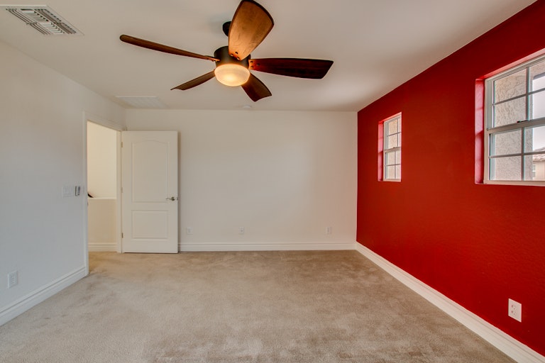 Photo 17 of 33 - 1063 S Storment Ln, Gilbert, AZ 85296