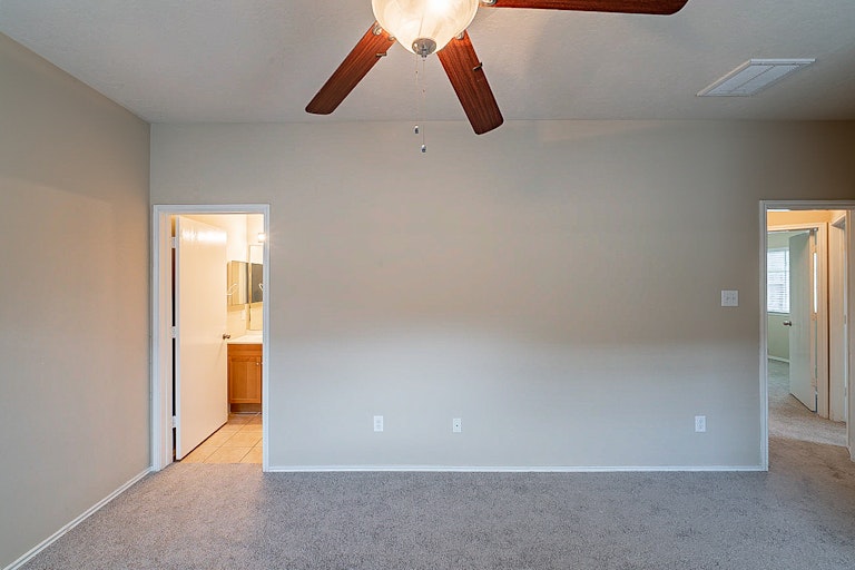 Photo 15 of 24 - 13527 High Banks Ln, Houston, TX 77034