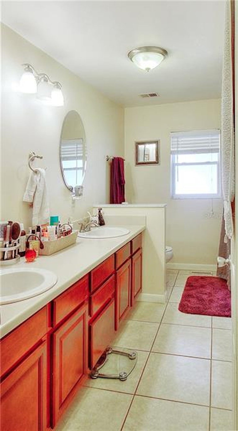 Photo 15 of 19 - 245 E Beach St, Groveland, FL 34736