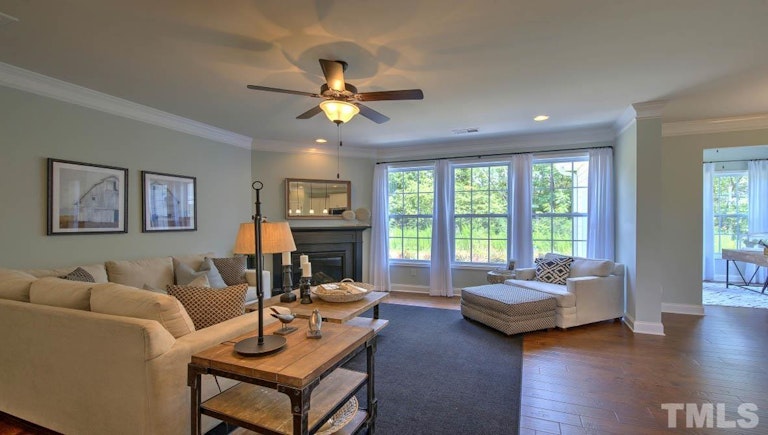 Photo 18 of 68 - 432 Bluffberry Way, Hillsborough, NC 27278