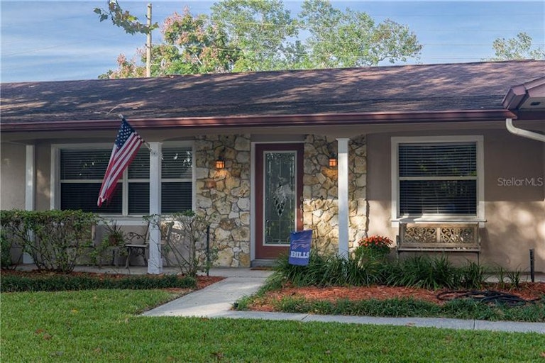 Photo 3 of 24 - 1266 Juliana Pl, Orlando, FL 32807