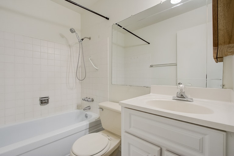 Photo 8 of 27 - 6209 Longford Dr #1, Citrus Heights, CA 95621