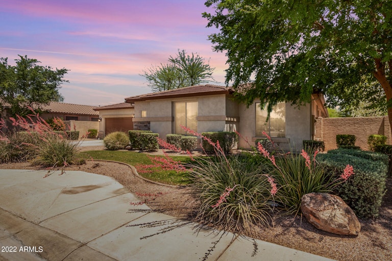 Photo 3 of 30 - 9003 S 53rd Dr, Laveen, AZ 85339