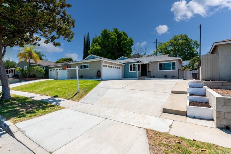 Photo 4 of 27 - 12134 Singleton Dr, La Mirada, CA 90638