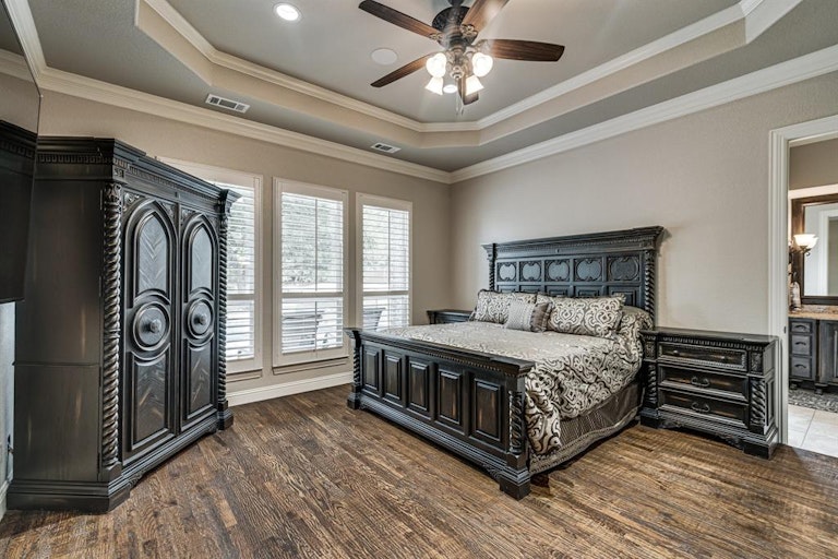Photo 12 of 39 - 3911 Shiloh Trl, Midlothian, TX 76065
