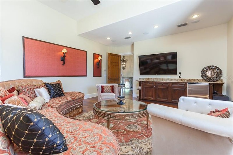 Photo 16 of 25 - 6235 Cypress Chase Dr, Windermere, FL 34786