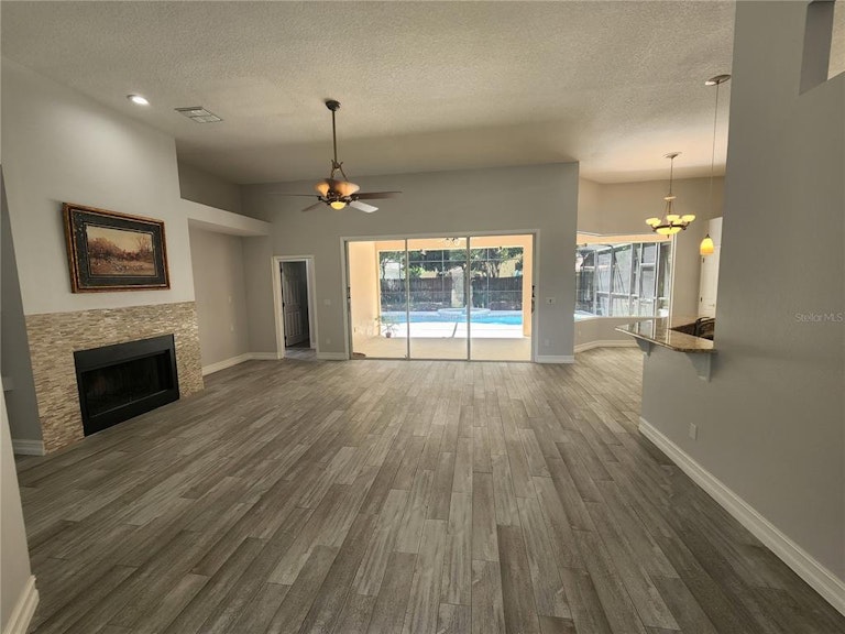 Photo 12 of 41 - 10095 Brandon Cir, Orlando, FL 32836