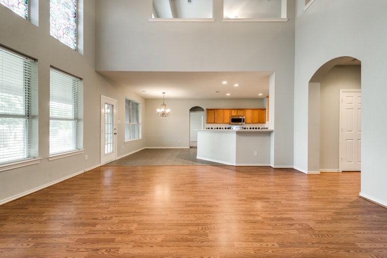 Photo 18 of 37 - 1610 Warrington Way, Forney, TX 75126