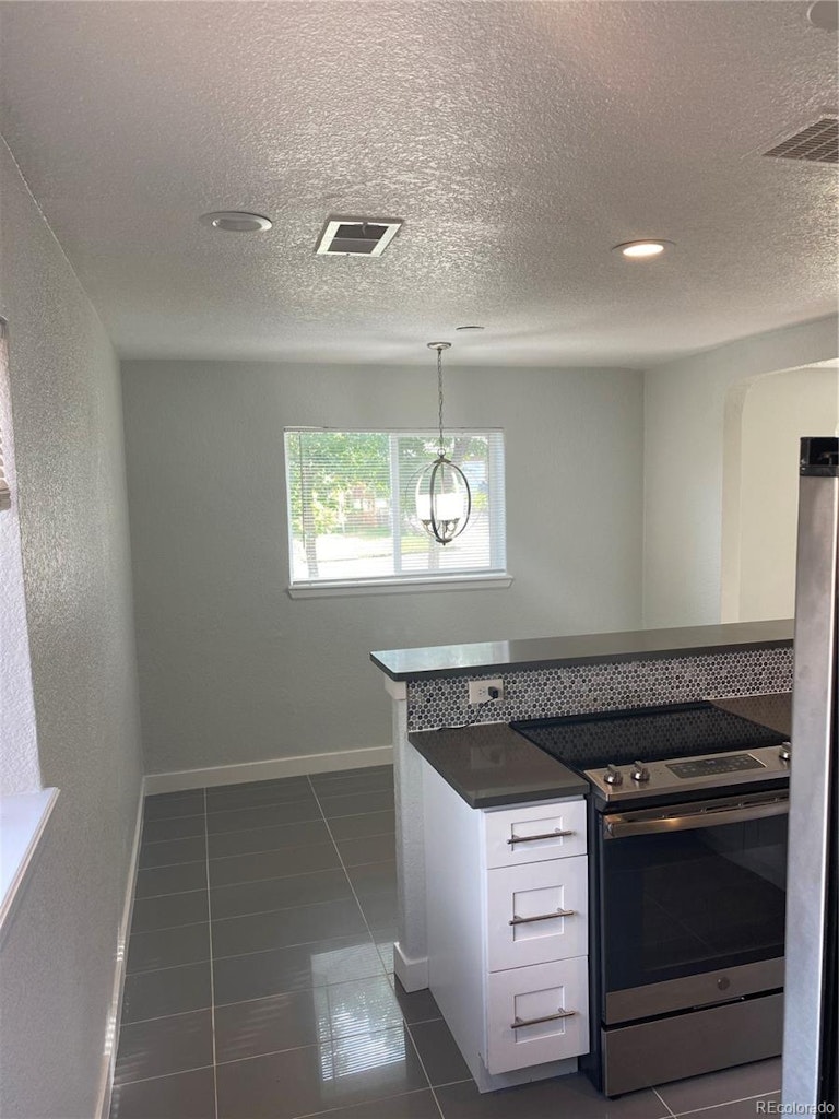 Photo 8 of 22 - 9340 Ellen Ct, Thornton, CO 80229