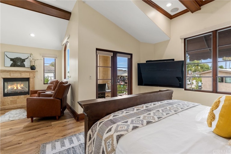 Photo 10 of 28 - 133 Agate Ave, Newport Beach, CA 92662