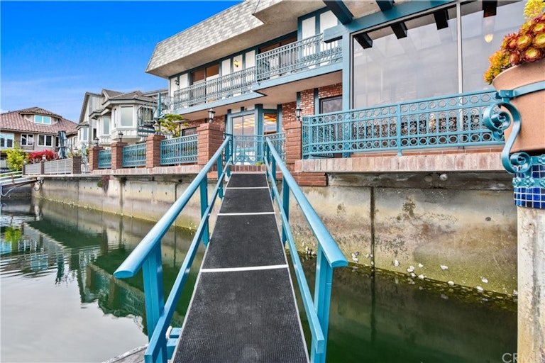 Photo 42 of 45 - 3682 Escapade Cir, Huntington Beach, CA 92649