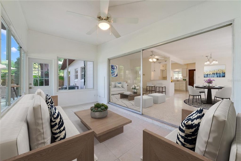 Photo 13 of 34 - 1200 Tanager Dr, Orlando, FL 32803