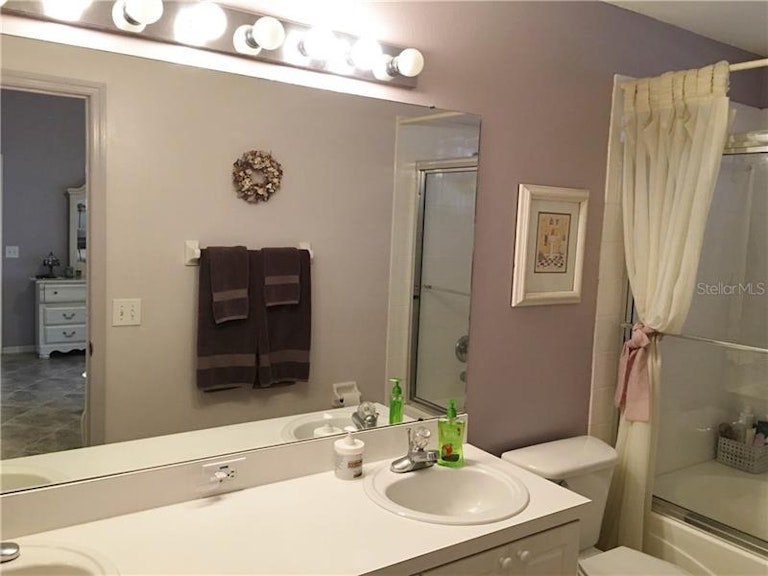 Photo 11 of 25 - 24535 Laurel Ridge Dr, Lutz, FL 33559