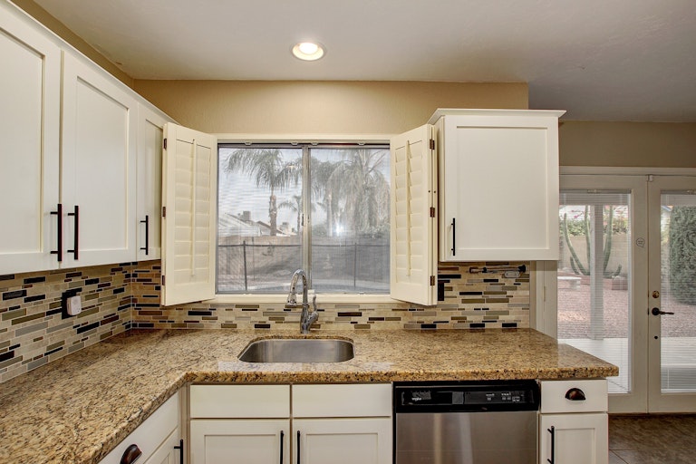 Photo 7 of 25 - 3543 E Tonto Ln, Phoenix, AZ 85050