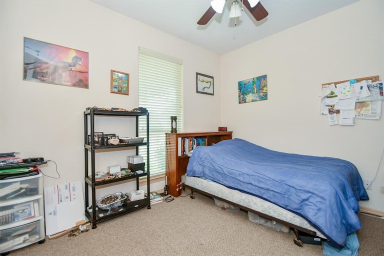 Photo 22 of 34 - 7702 Flax Dr, Houston, TX 77071