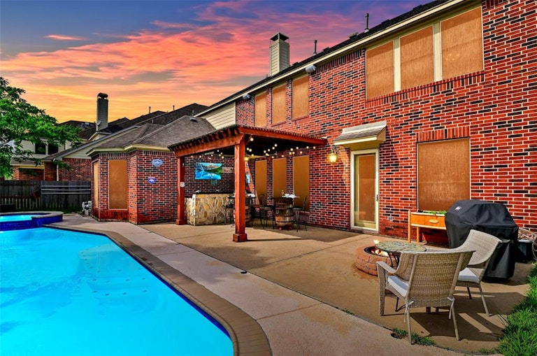 Photo 35 of 45 - 2606 Cottage Creek Ct, Pearland, TX 77584