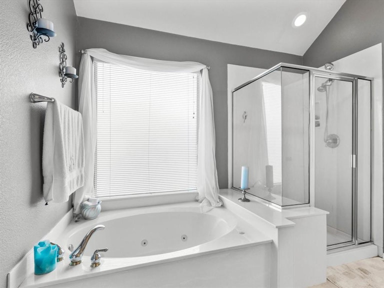 Photo 28 of 38 - 4133 Walnut Creek Ct, Fort Worth, TX 76137