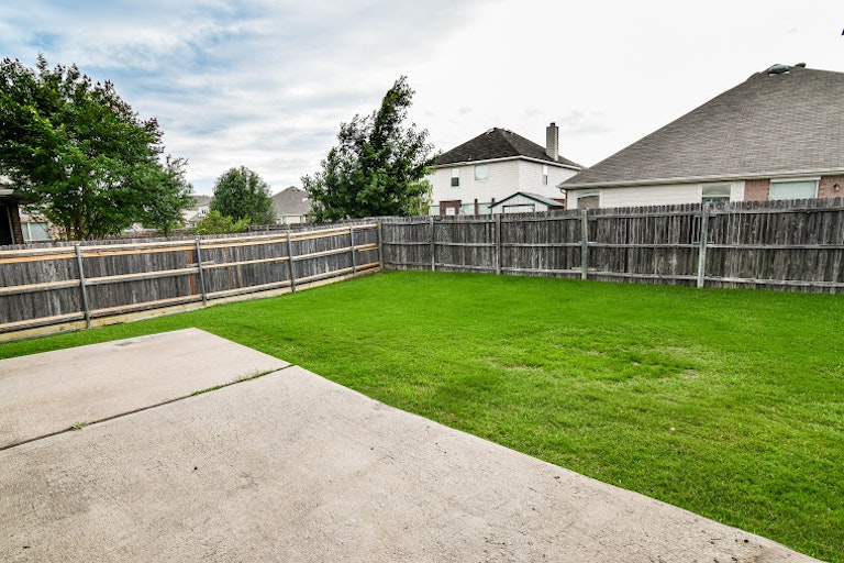 Photo 25 of 25 - 3209 Bloomfield Trl, Mansfield, TX 76063