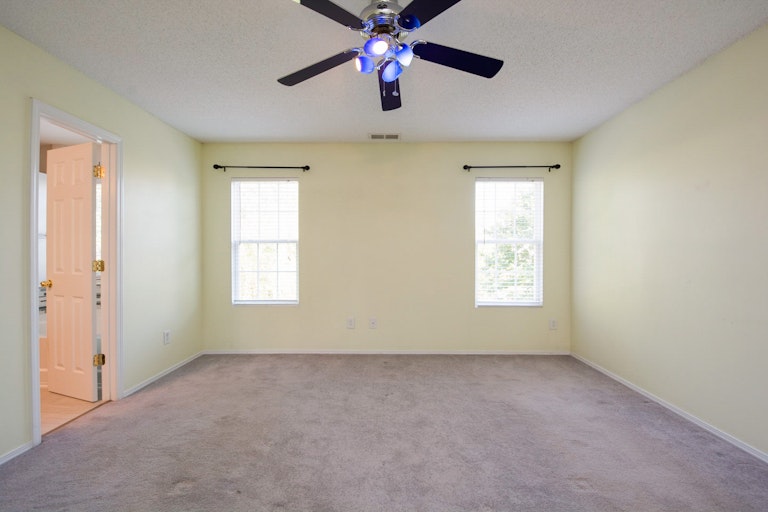 Photo 13 of 22 - 2824 Skybrook Ln, Durham, NC 27709