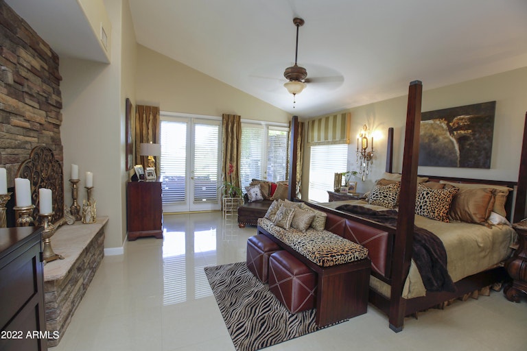 Photo 18 of 43 - 8190 E Kalil Dr, Scottsdale, AZ 85260