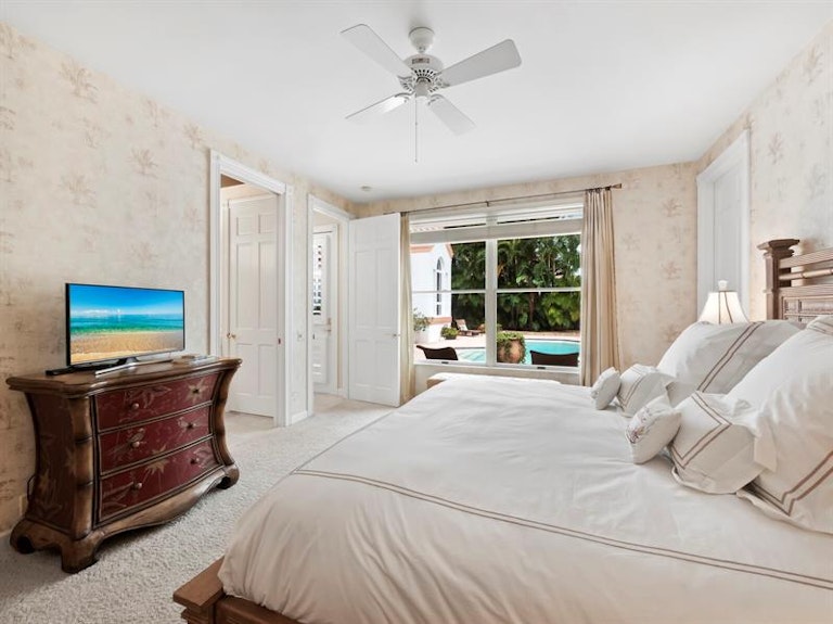 Photo 35 of 68 - 617 Weston Pointe Ct, Longboat Key, FL 34228