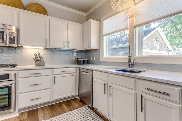 Photo 27 of 38 - 405 N Bradley St, McKinney, TX 75069