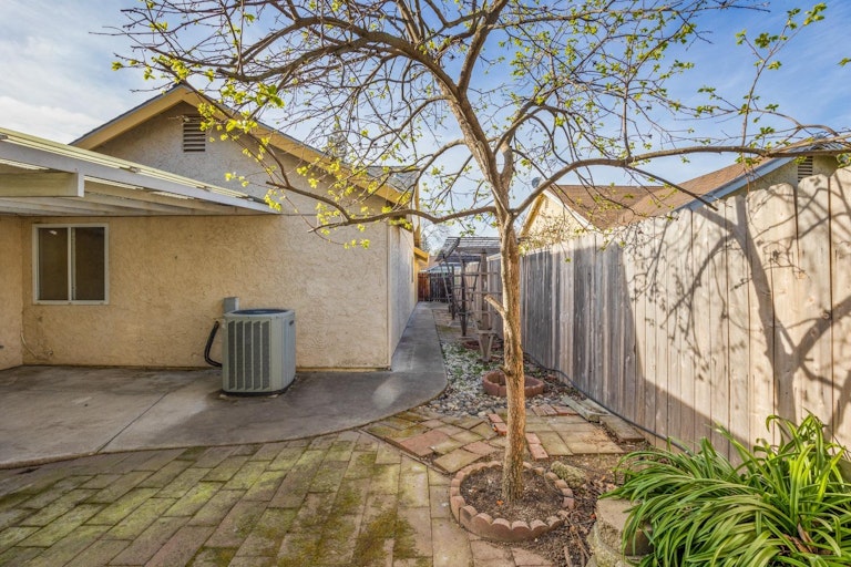 Photo 36 of 38 - 5030 Strasbourg Way, Sacramento, CA 95842