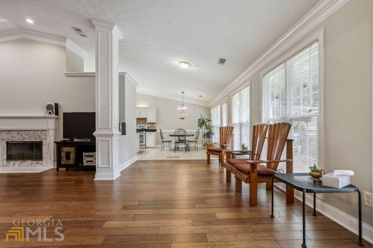 Photo 7 of 25 - 4144 Berkeley Mill Close, Duluth, GA 30096
