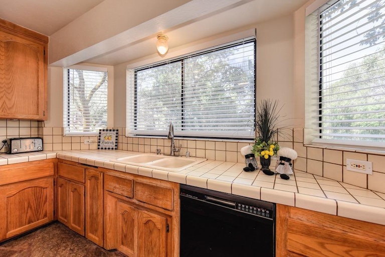 Photo 22 of 79 - 12136 Poplar Rd, Auburn, CA 95602