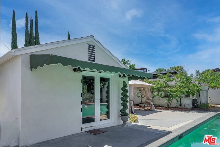 Photo 33 of 45 - 10643 Blix St, North Hollywood, CA 91602