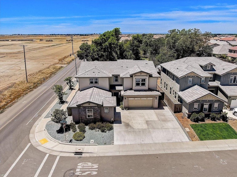 Photo 37 of 43 - 10082 Mud Hen Way, Elk Grove, CA 95757