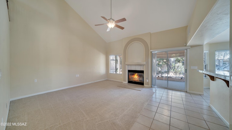 Photo 9 of 34 - 10968 N Black Canyon Ct, Tucson, AZ 85737