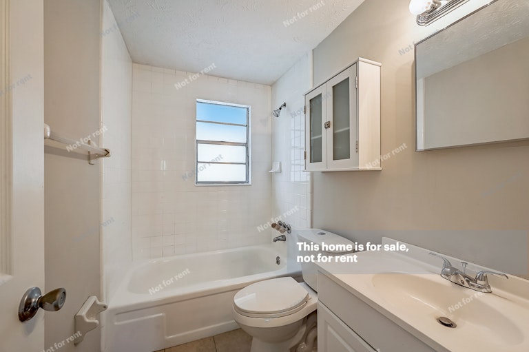 Photo 17 of 24 - 6937 Oriely Dr S, Jacksonville, FL 32210