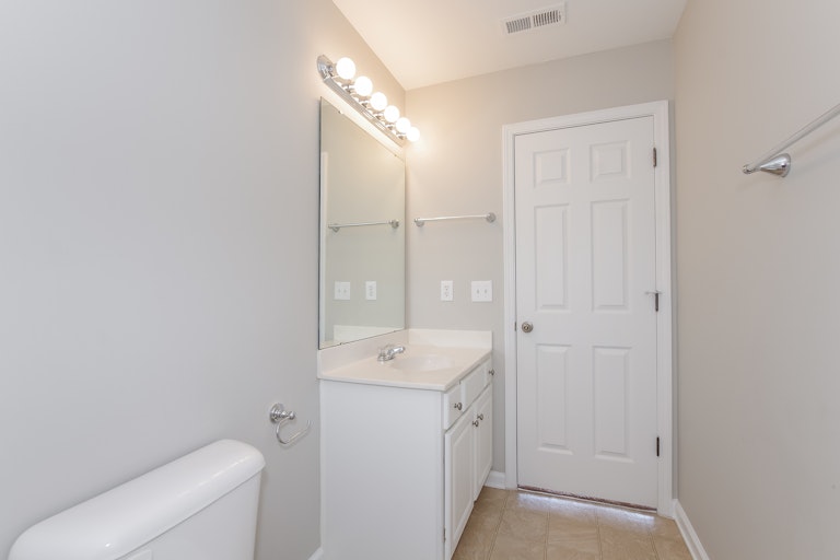 Photo 24 of 26 - 117 Gallent Hedge Trl, Apex, NC 27539