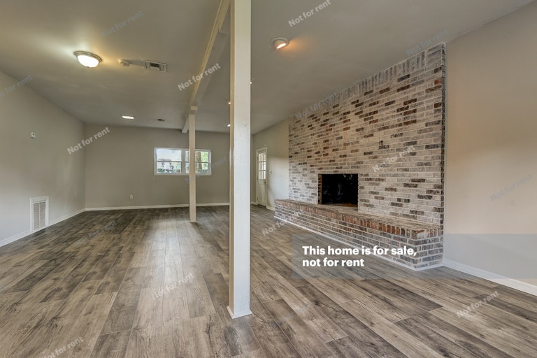 Photo 28 of 39 - 11332 Soforenko Dr, Jacksonville, FL 32218