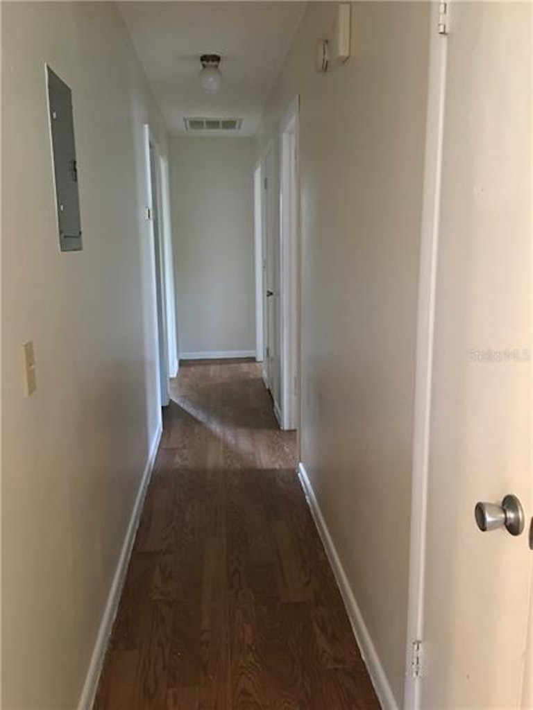 Photo 8 of 18 - 6523 S Himes Ave, Tampa, FL 33611