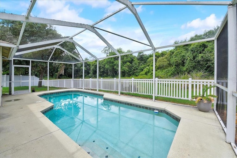 Photo 38 of 45 - 34510 Cliffcreek Ct, Wesley Chapel, FL 33545