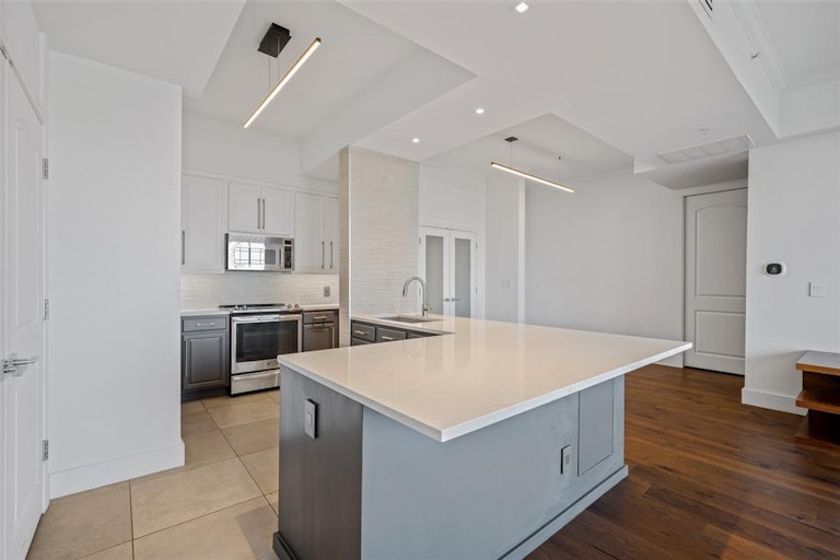 Photo 12 of 38 - 3225 Turtle Creek Blvd #1226, Dallas, TX 75219