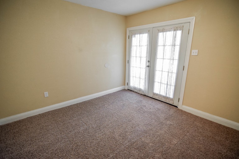 Photo 23 of 36 - 1801 Westway Ave, Garland, TX 75042